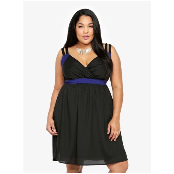 torrid Dresses & Skirts - TORRID Black Colorblock Swing Dress Plus sz 22 NEW